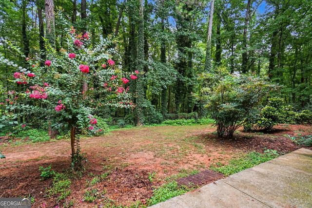 6160 Picketts Ridge NW, Acworth, GA 30101