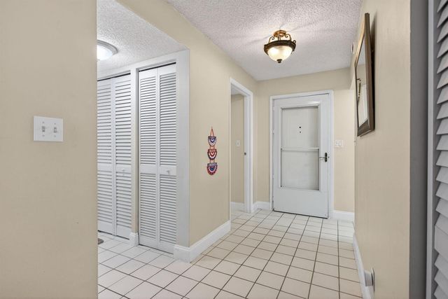 5900 NW 44th Street 115, Lauderhill, FL 33319