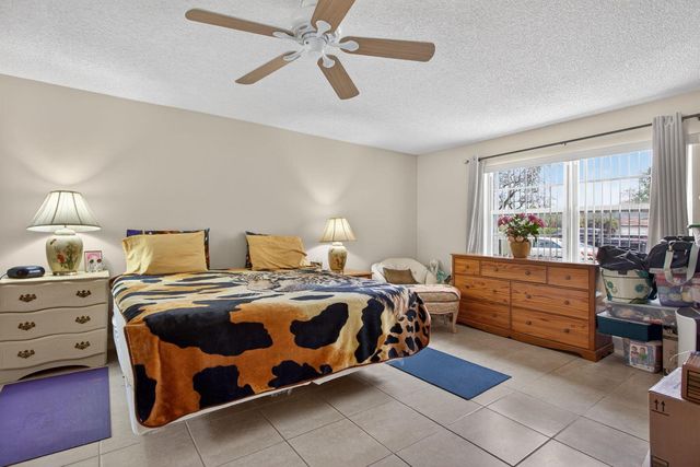 5900 NW 44th Street 115, Lauderhill, FL 33319