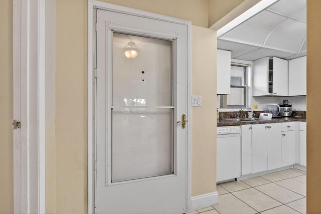 5900 NW 44th Street 115, Lauderhill, FL 33319