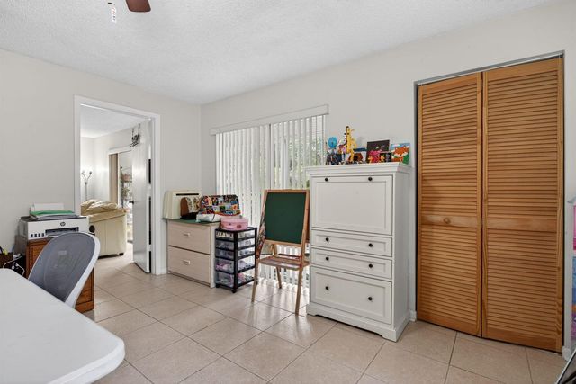 5900 NW 44th Street 115, Lauderhill, FL 33319