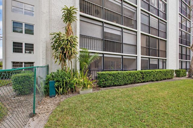 5900 NW 44th Street 115, Lauderhill, FL 33319
