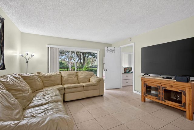 5900 NW 44th Street 115, Lauderhill, FL 33319
