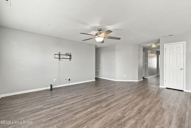 124 Gadwall Ct, Shepherdsville, KY 40165