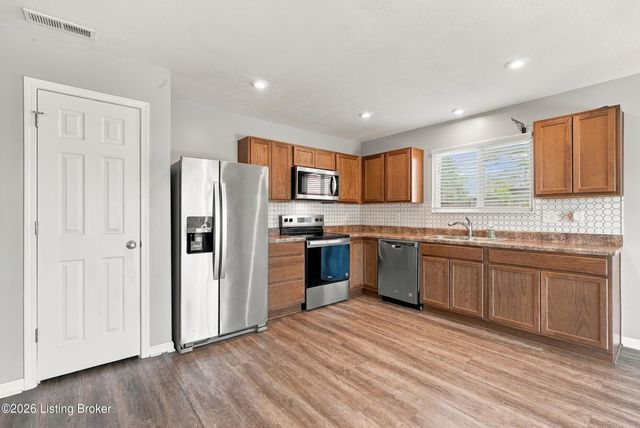 124 Gadwall Ct, Shepherdsville, KY 40165