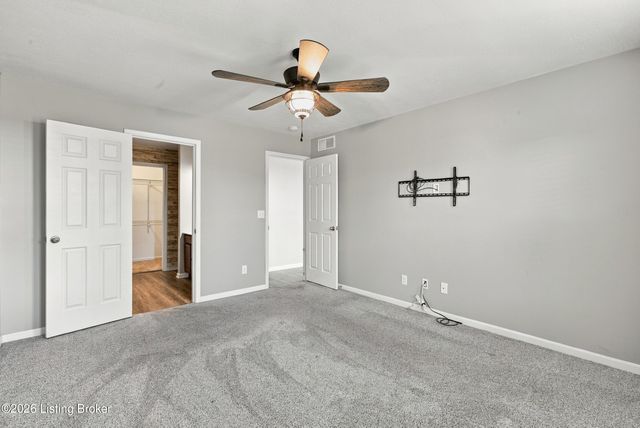 124 Gadwall Ct, Shepherdsville, KY 40165