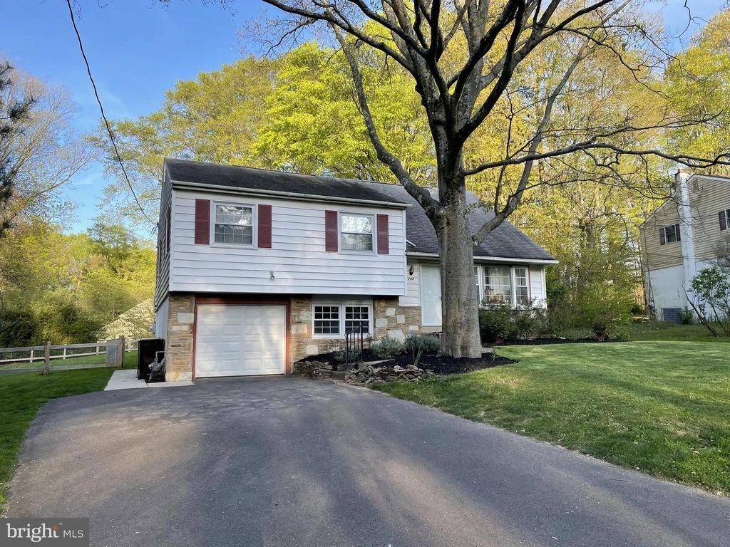204 DORSET WAY, Chalfont, PA 18914