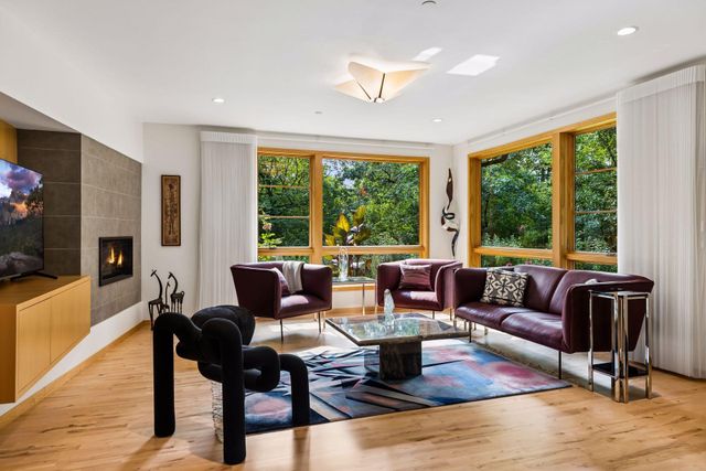 11895 Douglynn Drive, Minnetonka, MN 55343