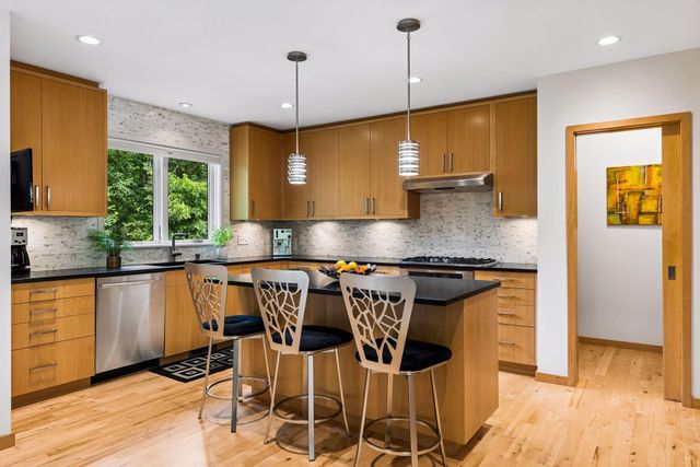 11895 Douglynn Drive, Minnetonka, MN 55343