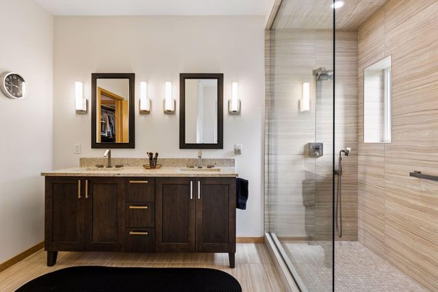 11895 Douglynn Drive, Minnetonka, MN 55343