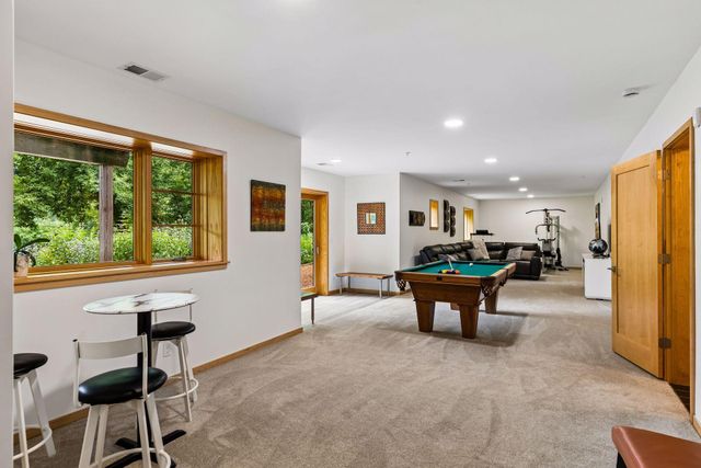 11895 Douglynn Drive, Minnetonka, MN 55343