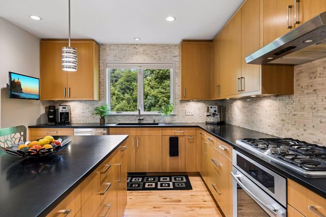 11895 Douglynn Drive, Minnetonka, MN 55343