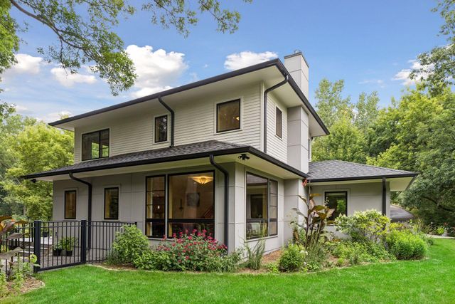 11895 Douglynn Drive, Minnetonka, MN 55343