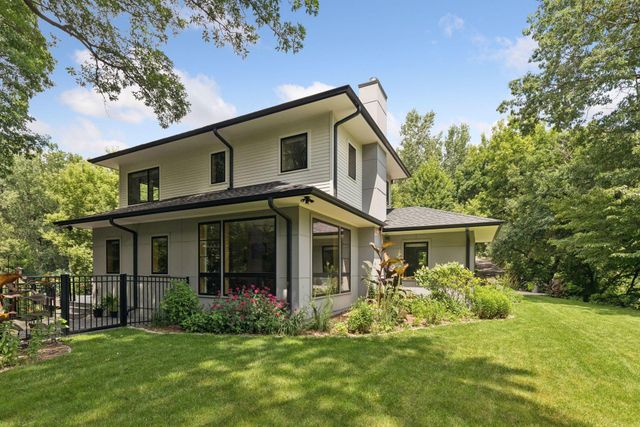 11895 Douglynn Drive, Minnetonka, MN 55343
