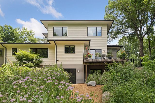 11895 Douglynn Drive, Minnetonka, MN 55343