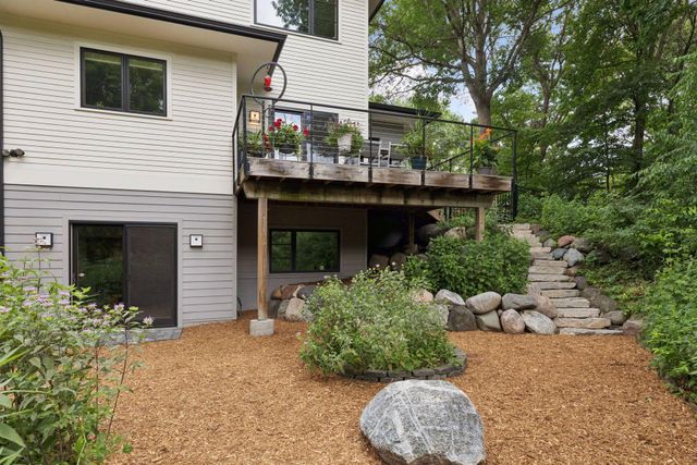 11895 Douglynn Drive, Minnetonka, MN 55343