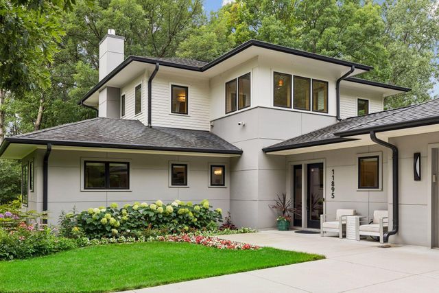 11895 Douglynn Drive, Minnetonka, MN 55343