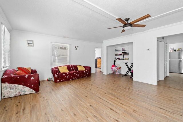 921 43rd Street, West Palm Beach, FL 33407