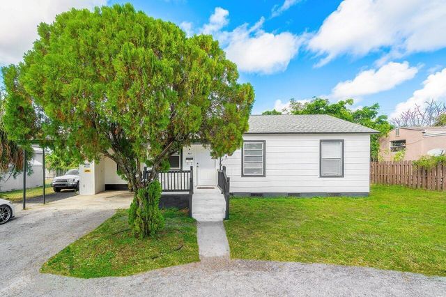 921 43rd Street, West Palm Beach, FL 33407