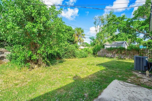 921 43rd Street, West Palm Beach, FL 33407