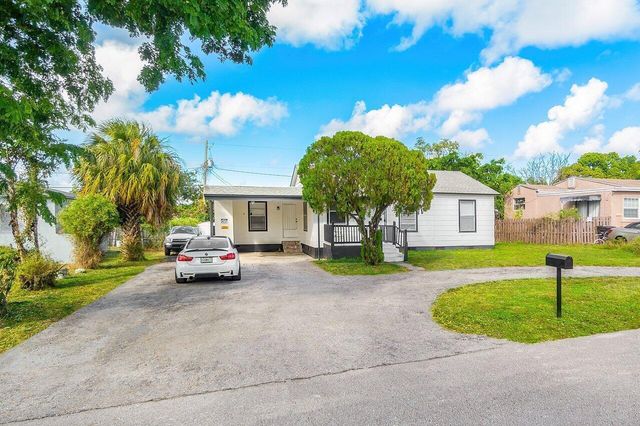 921 43rd Street, West Palm Beach, FL 33407