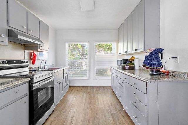 921 43rd Street, West Palm Beach, FL 33407