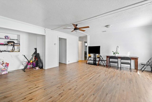 921 43rd Street, West Palm Beach, FL 33407