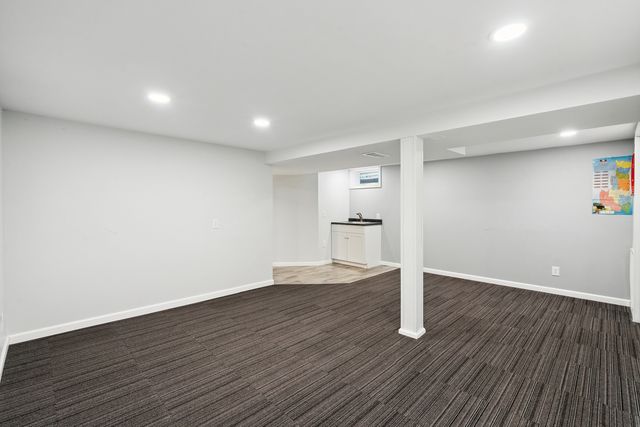 5019 34th Avenue A, Moline, IL 61265