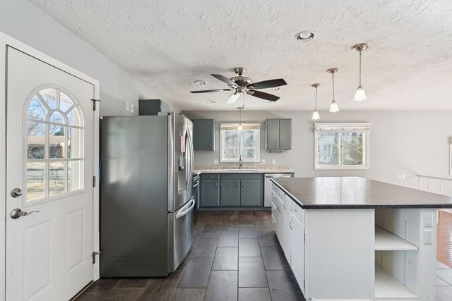 5019 34th Avenue A, Moline, IL 61265