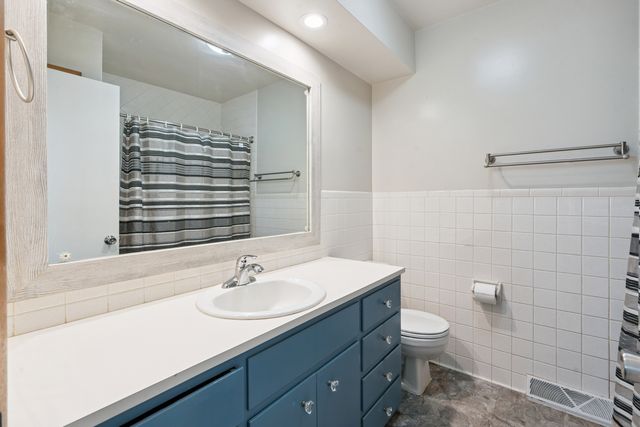 5019 34th Avenue A, Moline, IL 61265