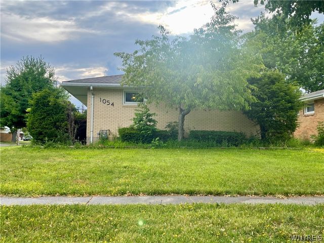 1054 Woodstock Avenue, Tonawanda, NY 14150