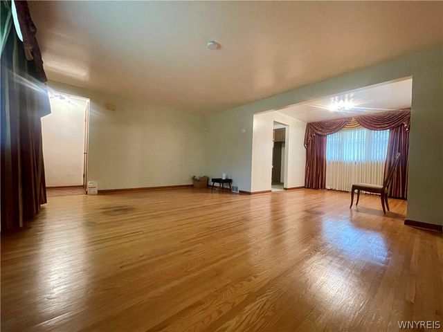 1054 Woodstock Avenue, Tonawanda, NY 14150