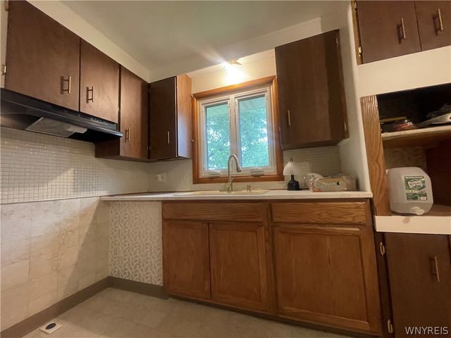 1054 Woodstock Avenue, Tonawanda, NY 14150