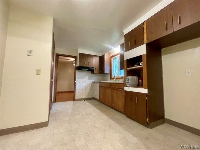 1054 Woodstock Avenue, Tonawanda, NY 14150