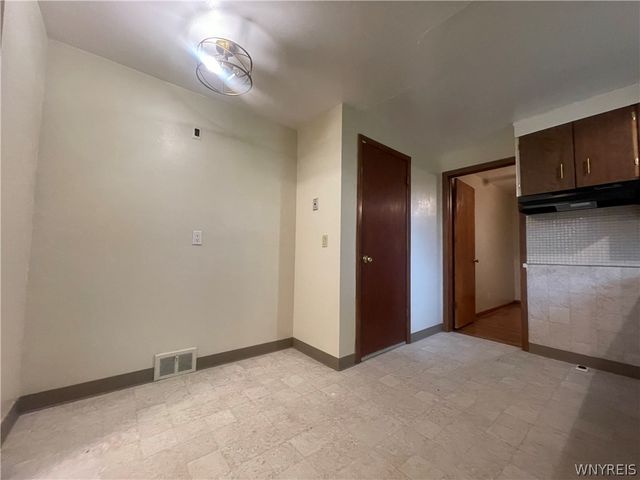 1054 Woodstock Avenue, Tonawanda, NY 14150