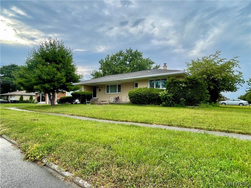 1054 Woodstock Avenue, Tonawanda, NY 14150