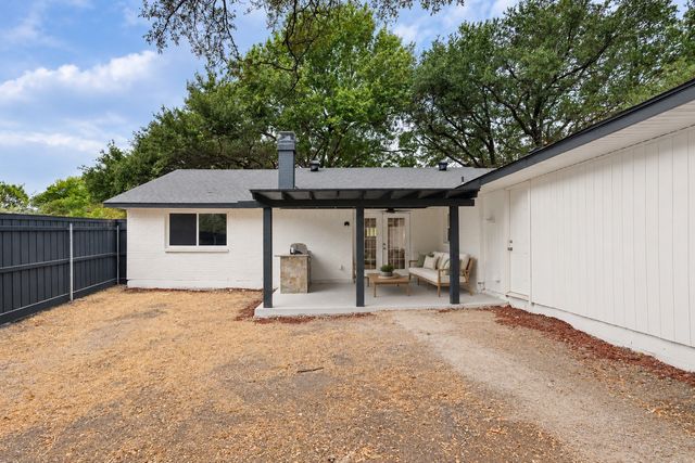 354 Brookview Drive, Garland, TX 75043