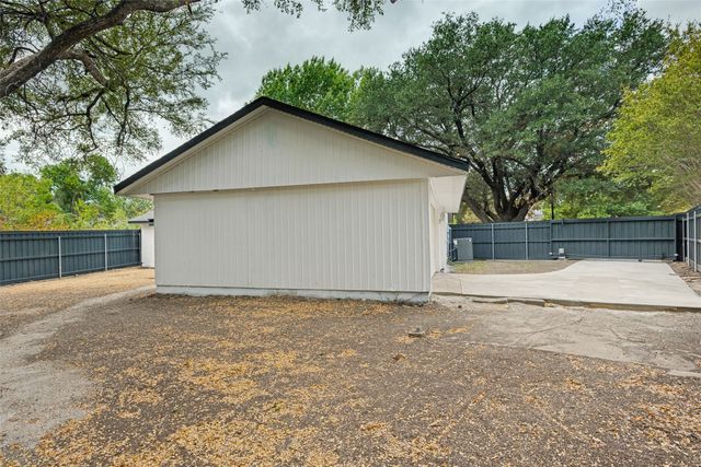 354 Brookview Drive, Garland, TX 75043