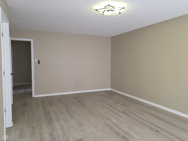 2367 Collins Way, Greenfield, IN 46140