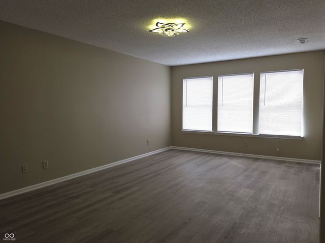 2367 Collins Way, Greenfield, IN 46140