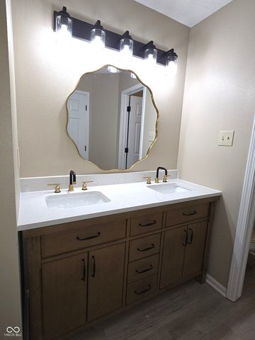 2367 Collins Way, Greenfield, IN 46140