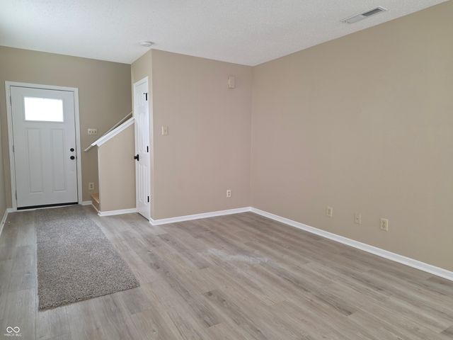 2367 Collins Way, Greenfield, IN 46140