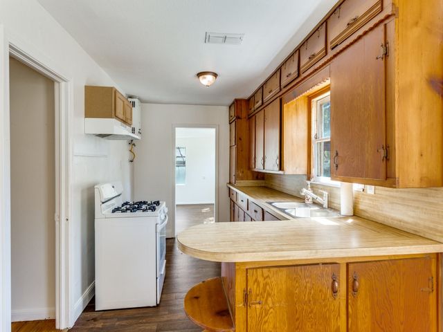 5433 Thomas Lane, River Oaks, TX 76114