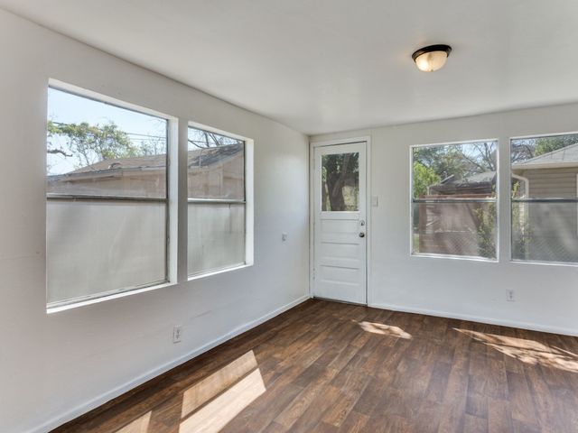 5433 Thomas Lane, River Oaks, TX 76114