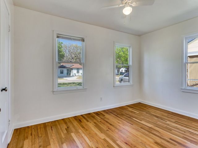 5433 Thomas Lane, River Oaks, TX 76114