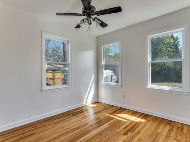 5433 Thomas Lane, River Oaks, TX 76114