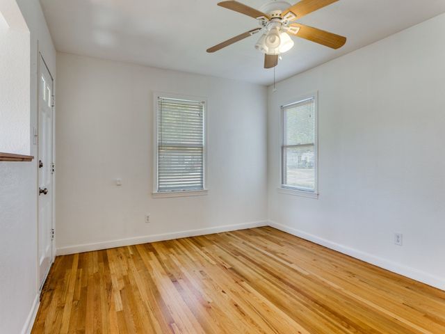 5433 Thomas Lane, River Oaks, TX 76114