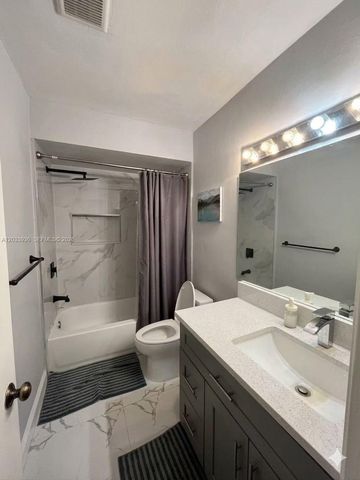 3931 SW 84th Terrace, Davie, FL 33328