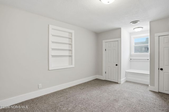 523 Center Street, Findlay, OH 45840