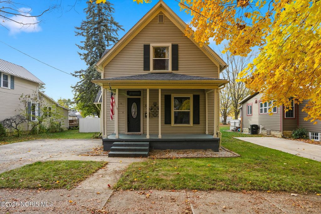 523 Center Street, Findlay, OH 45840